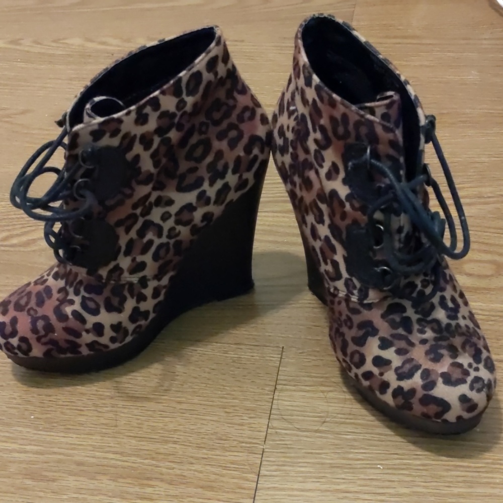 Cheetah Pumps